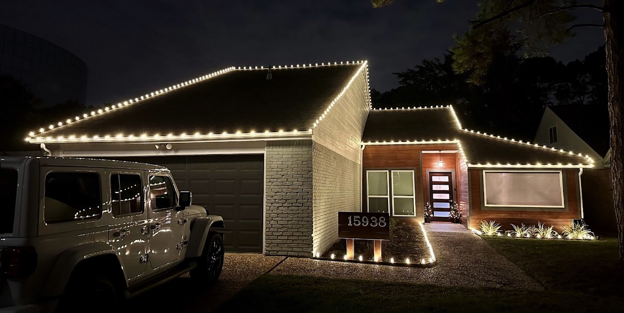 Keep the Magic Alive with Our Christmas Lights Maintenance Service